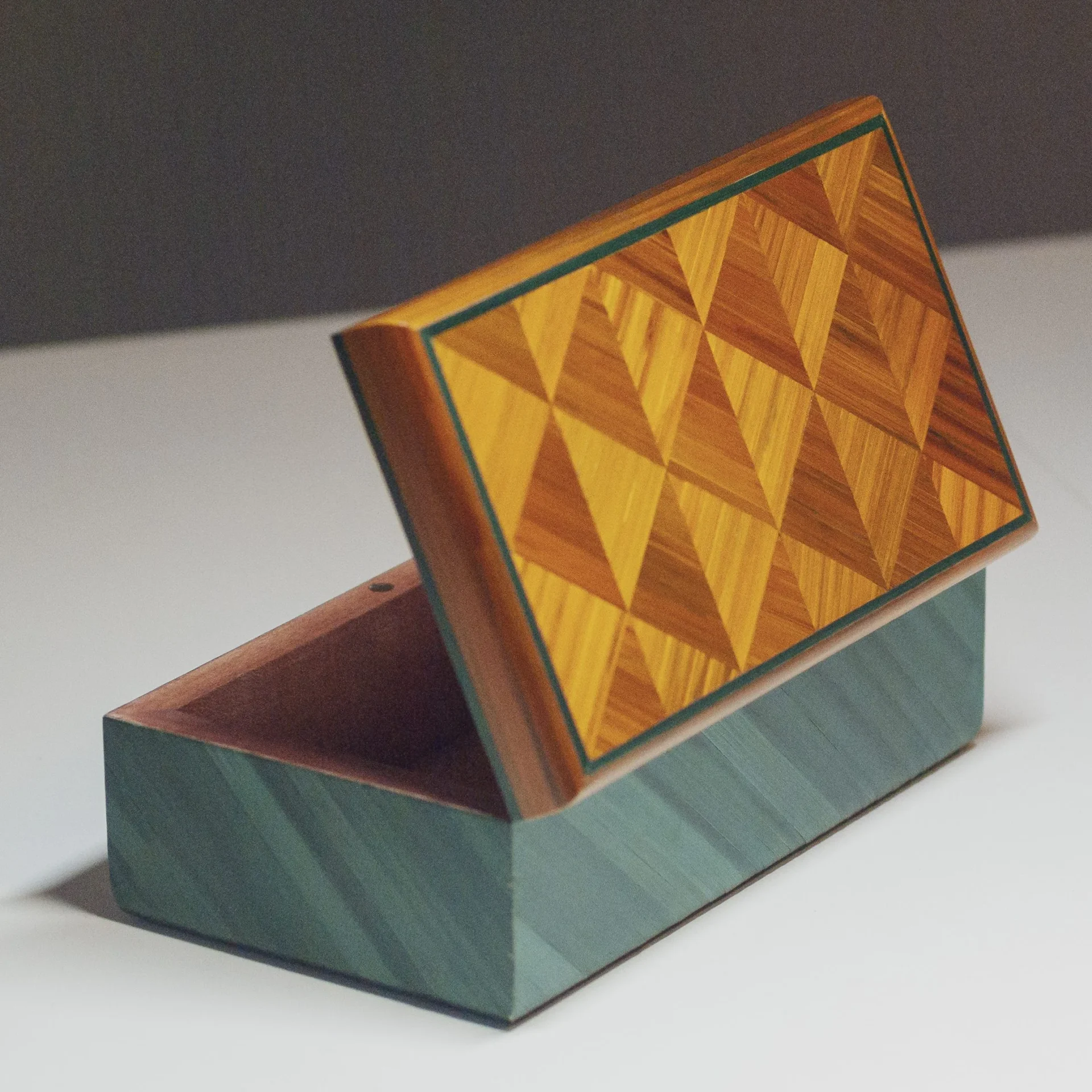 BoÎte à bijoux marquetée