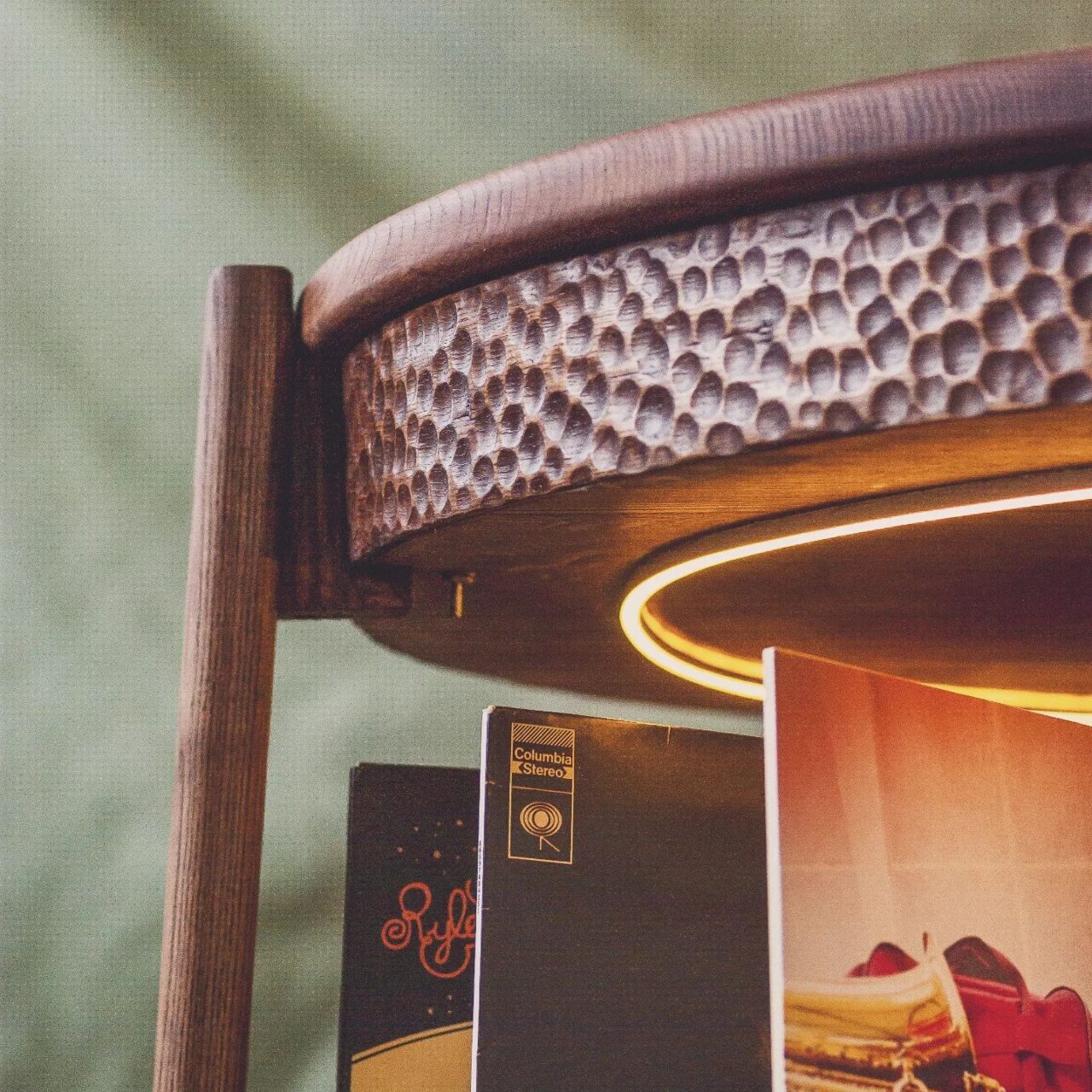 Table basse d'écoute pour vinyles