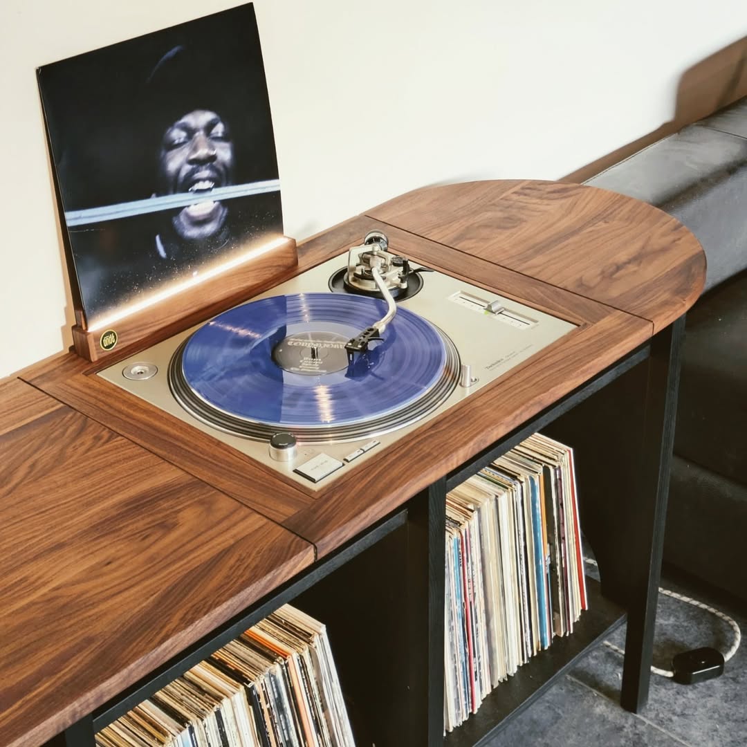 Console d&rsquo;écoute vinyle avec platine intégrée
